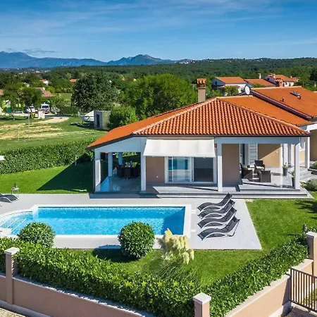 Deep Blue Villa *